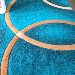 Meet your Posher, Alease